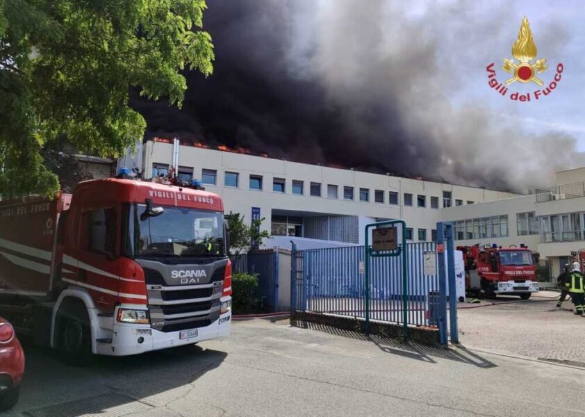 incendio agraria viterbo vvf vigili fuoco pompieri (1)