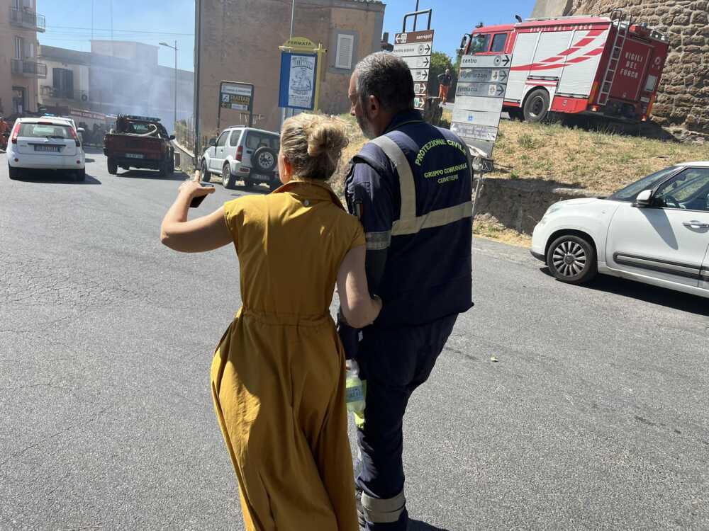 incendio cerveteri vvf vigili fuoco pompieri carabinieri prociv gubetti 2