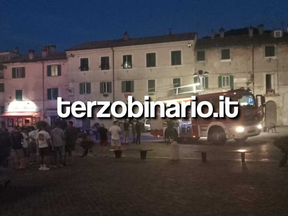 incendio pizzeria allumiere 22 incendio pizzeria allumiere 22