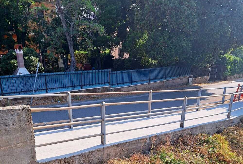 Completata la riqualificazione delle passerelle comunali sul ponte di via Punico a Santa Marinella