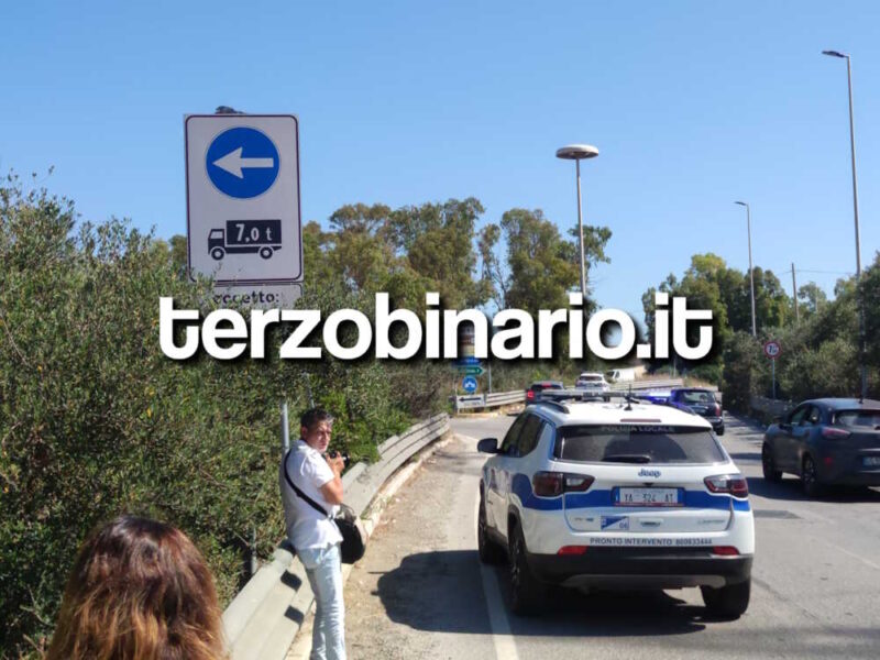 tir camion zona industriale rotatoria borgata aurelia civitavecchia