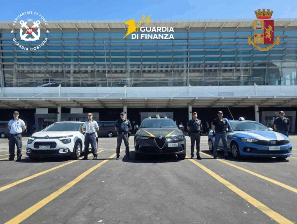 finanza polizia capitaneria porto terminal bramante civitavecchia