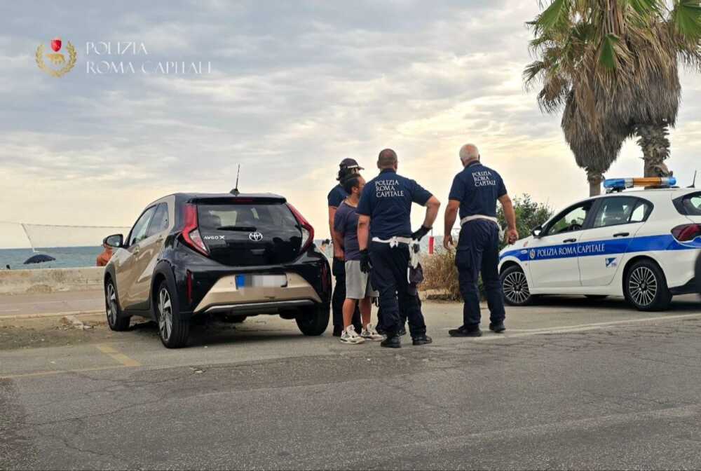 Tre ladri fermati da Roma Capitale: a Ostia denunciato un 34enne per furto in spiaggia e due borseggiatrici minorenni fermate in Centro
