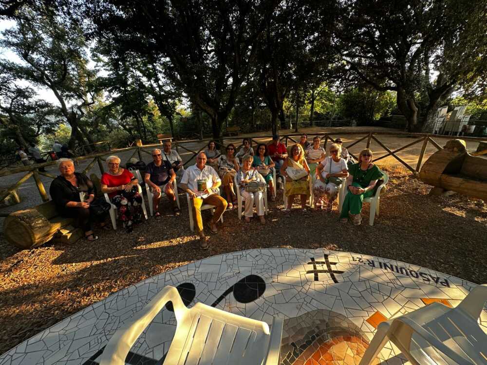 panchina letteraria berretti panchina letteraria tolfa