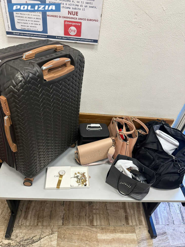 polizia valigie rubate