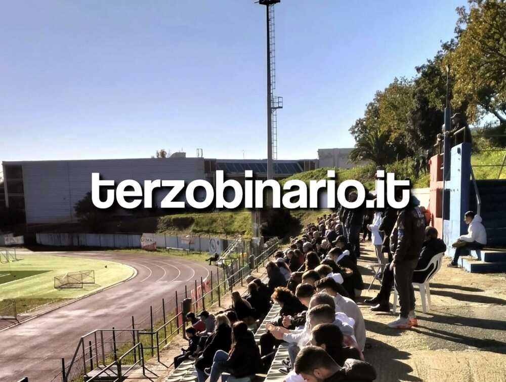 tribuna stadio fronti santa marinella (22) tribuna stadio fronti santa marinella (22)