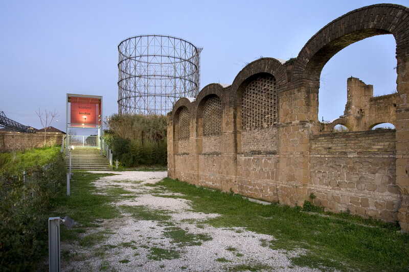 ROMA 13 MARZO 2008 – IL TEATRO INDIA. L’INGRESSO SPETTATORI. IL TEATRO INDIA