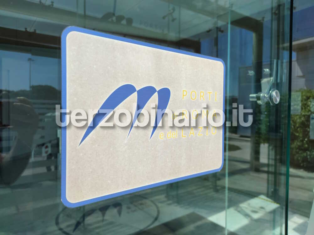 autorità portuale molo vespucci adsp (33) autorità portuale molo vespucci adsp (33)