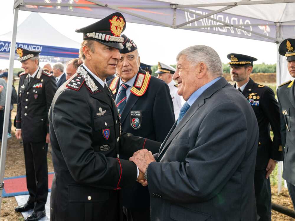 Comandante Generale dell’Arma dei Carabinieri, Gen. C.A. Salvatore Luongo, e del Prof. Alessandro D’Acquisto, fratello dell’Eroe Comandante Generale dell’Arma dei Carabinieri, Gen. C.A. Salvatore Luongo, e del Prof. Alessandro D’Acquisto, fratello dell’Eroe