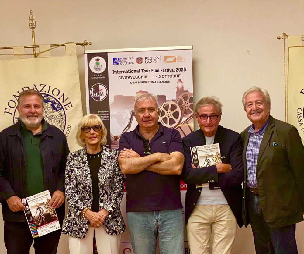 da sx Antonio Flamini, Gabriella Sarracco, Piero Alessi, Piero Pacchiarotti e Gaetano Starace itff presentato alla cariciv