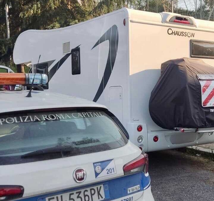 Scappa con il camper da Roma Capitale, 19enne bosniaco fermato all’Alessandrino