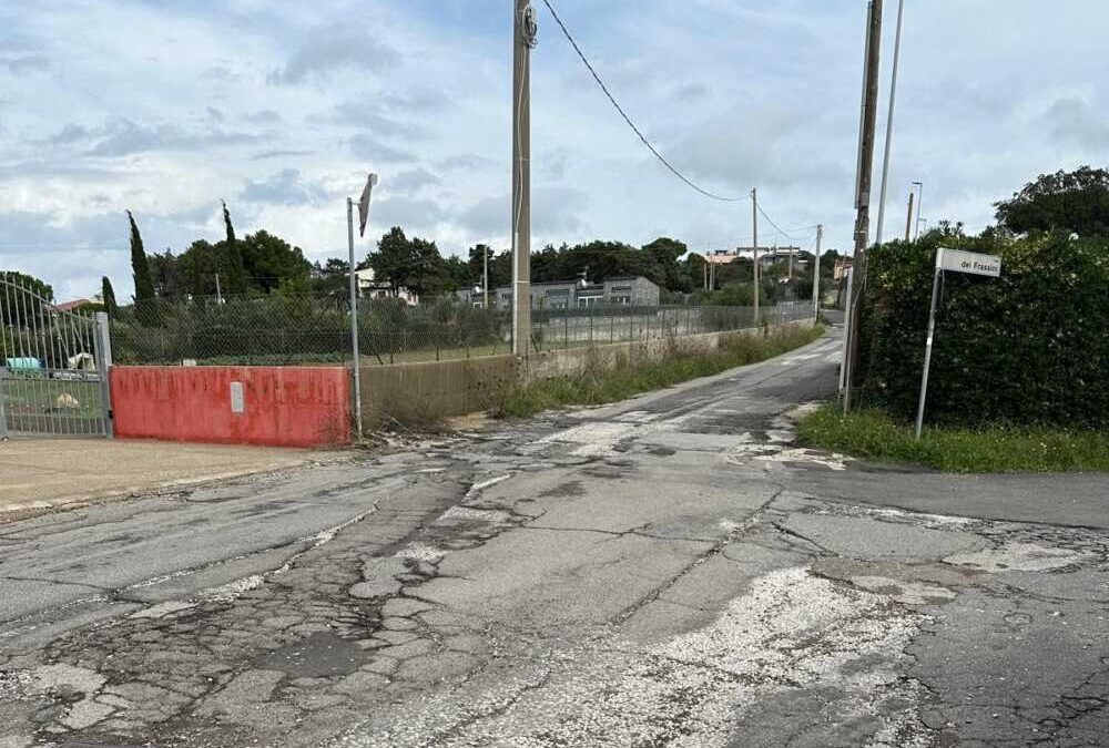 Casaletto Rosso, la Crisostomi “scorta” l’assessore Scilipoti fra le buche