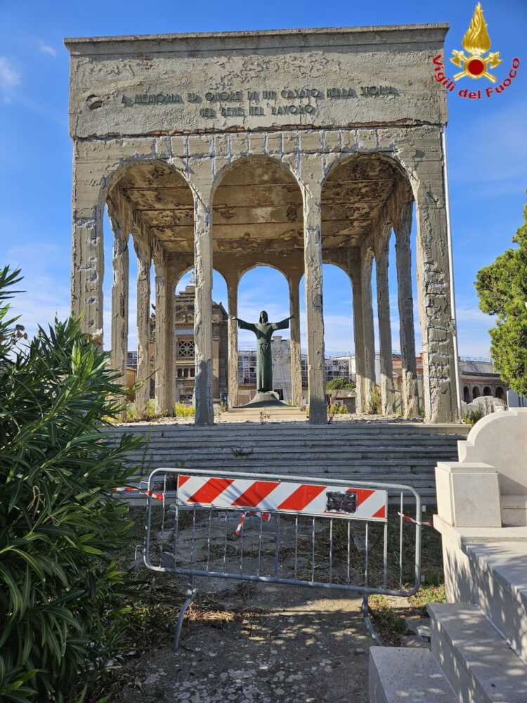 cappella gentilizia vvf vigili fuoco pompieri civitavecchia cimitero monumentale aurelia