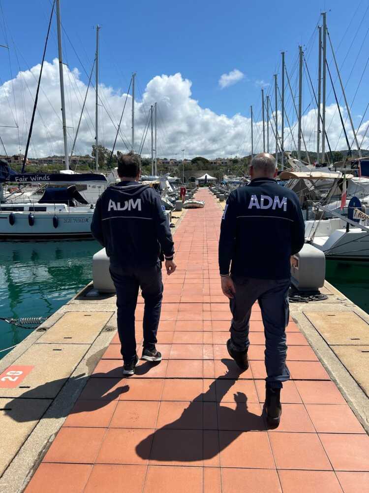 dogane porticciolo riva traiano civitavecchia