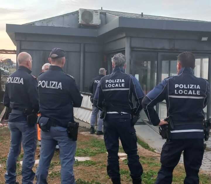 municipale polizia chiosco marina palo ladispoli