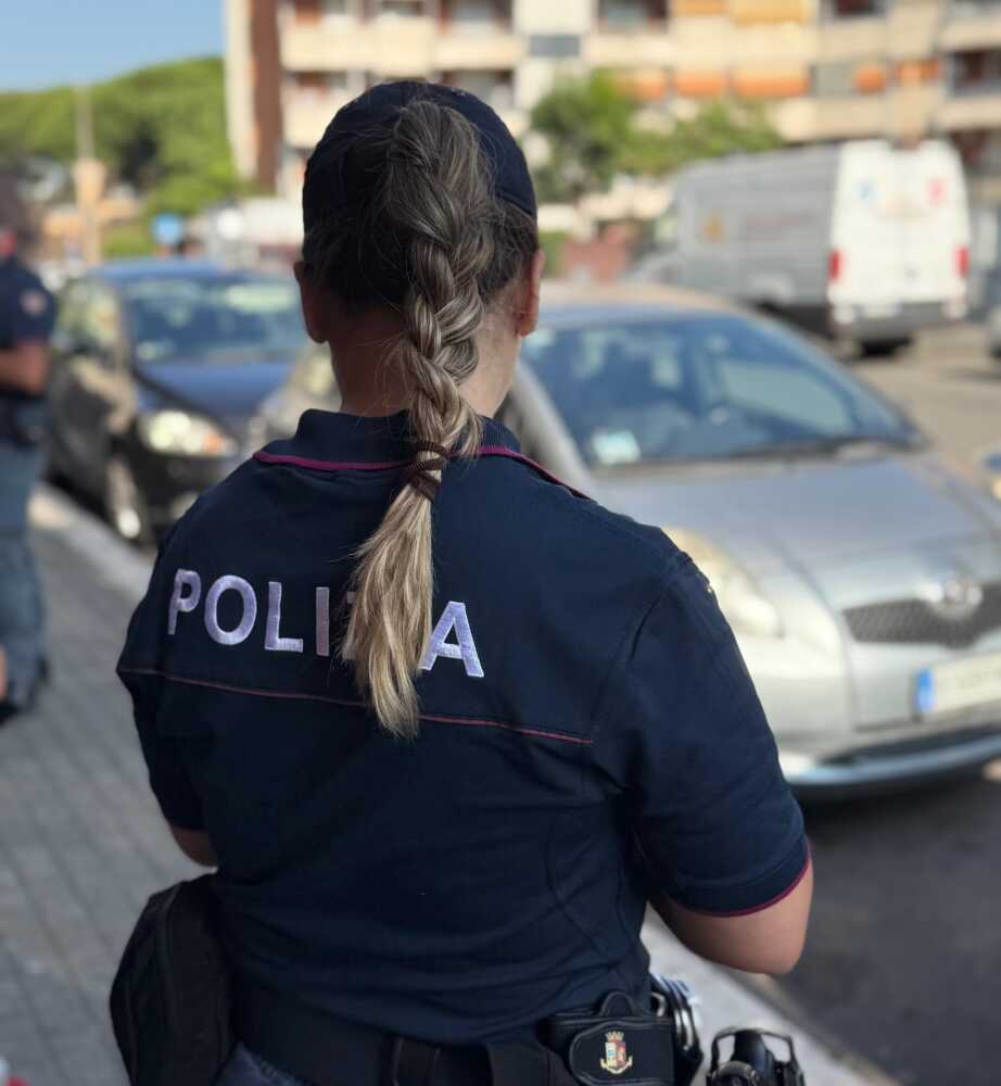 polizia poliziotta polizia poliziotta