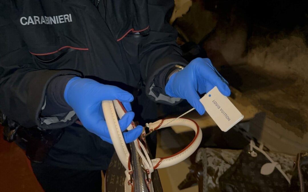 Trovato il magazzino delle borse di lusso rubate a Roma