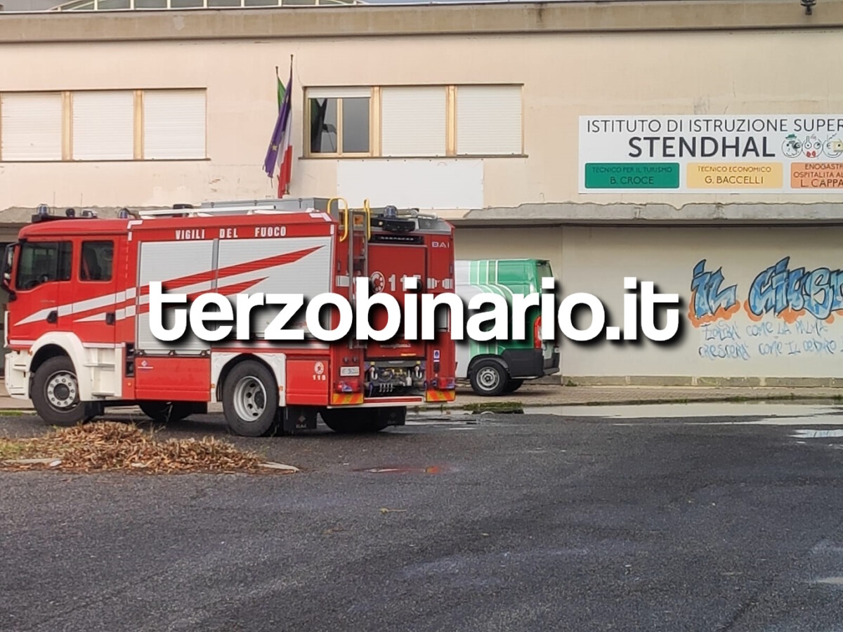 alberghiero stendhal civitavecchia allagamenti infiltrazioni (11)