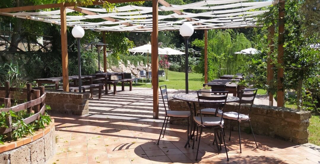 Tolfa, a “La Cardellina” venerdì musica e molto altro nei “Racconti del divano giallo”