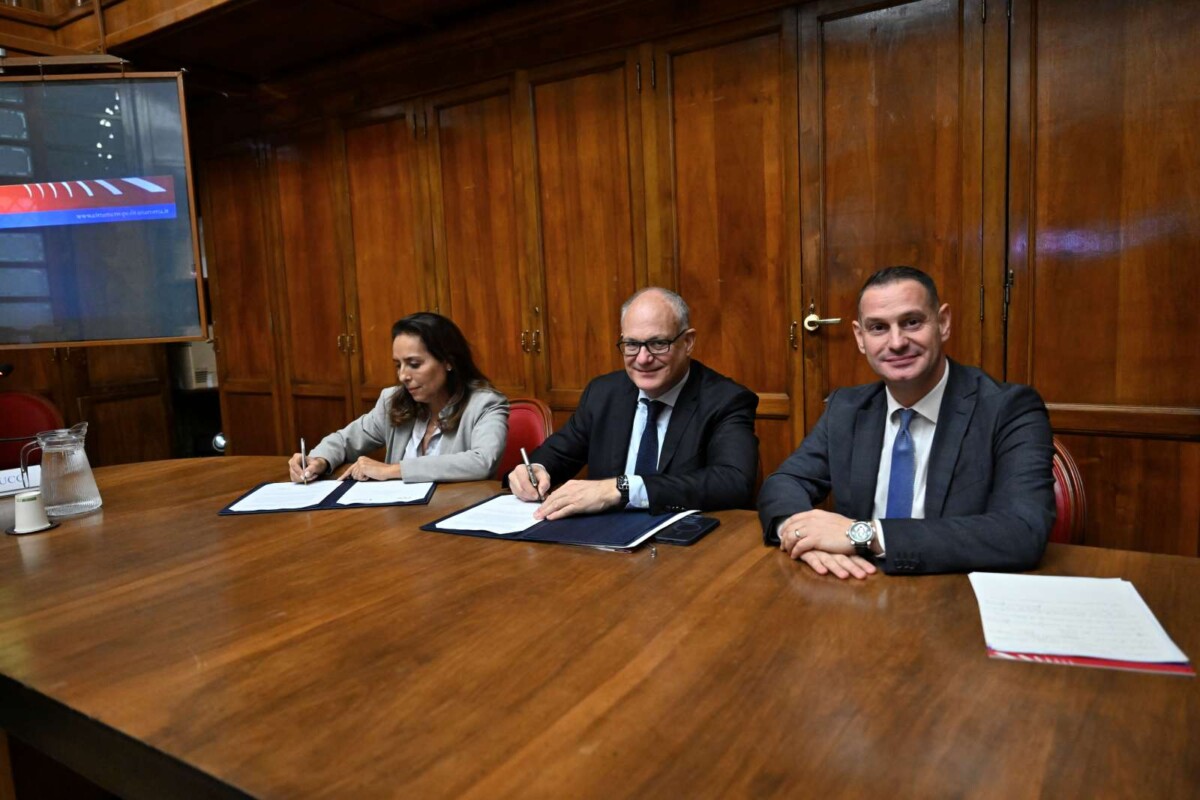 gualtieri firma città metro gualtieri firma città metro
