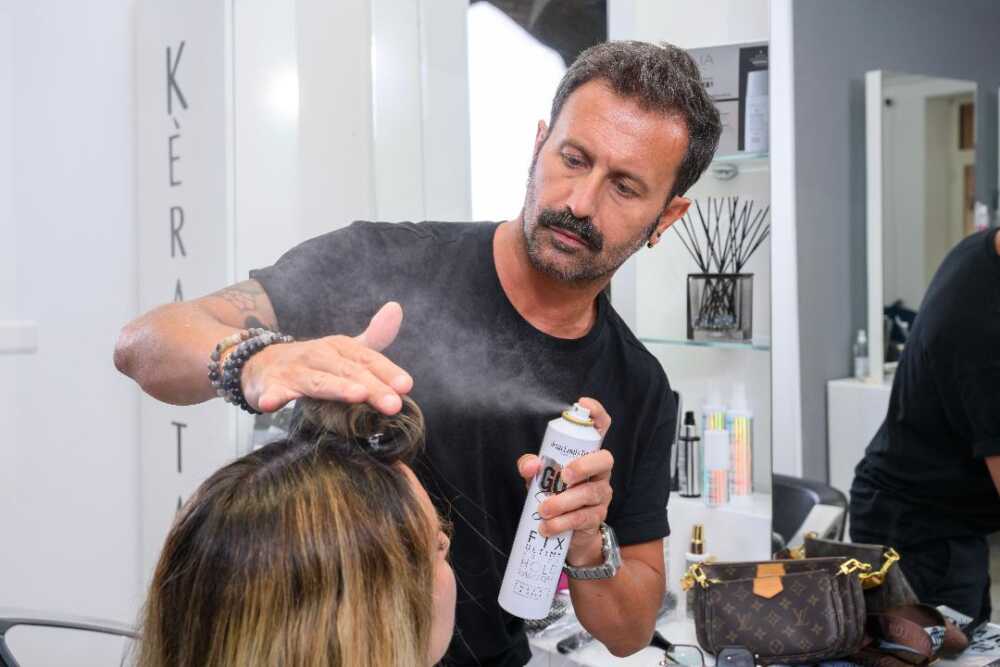 Da Civitavecchia a X Factor: l’hair stylist Matteo Modola al lavoro nel backstage del talent show
