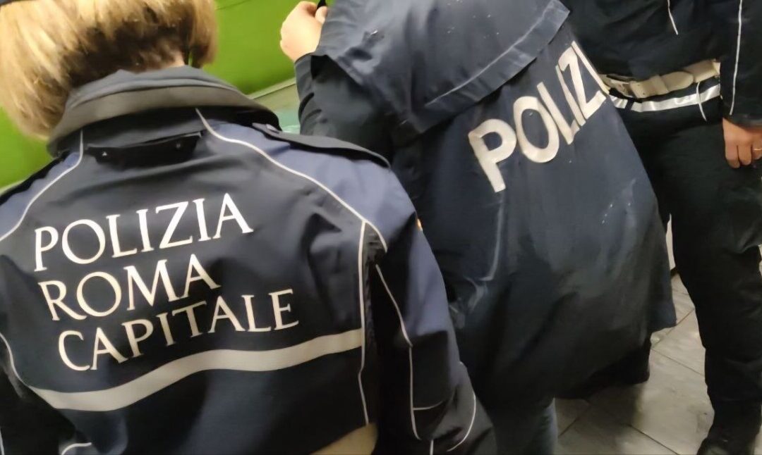Truffa dello specchietto agli anziani, arrestati a Roma due giovani napoletani