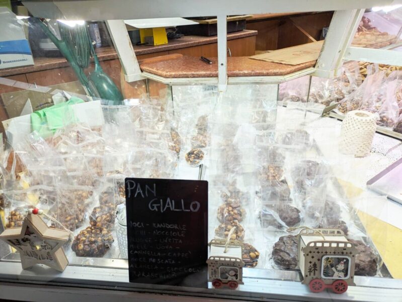 Il pangiallo del Panificio Mari di Montefiascone