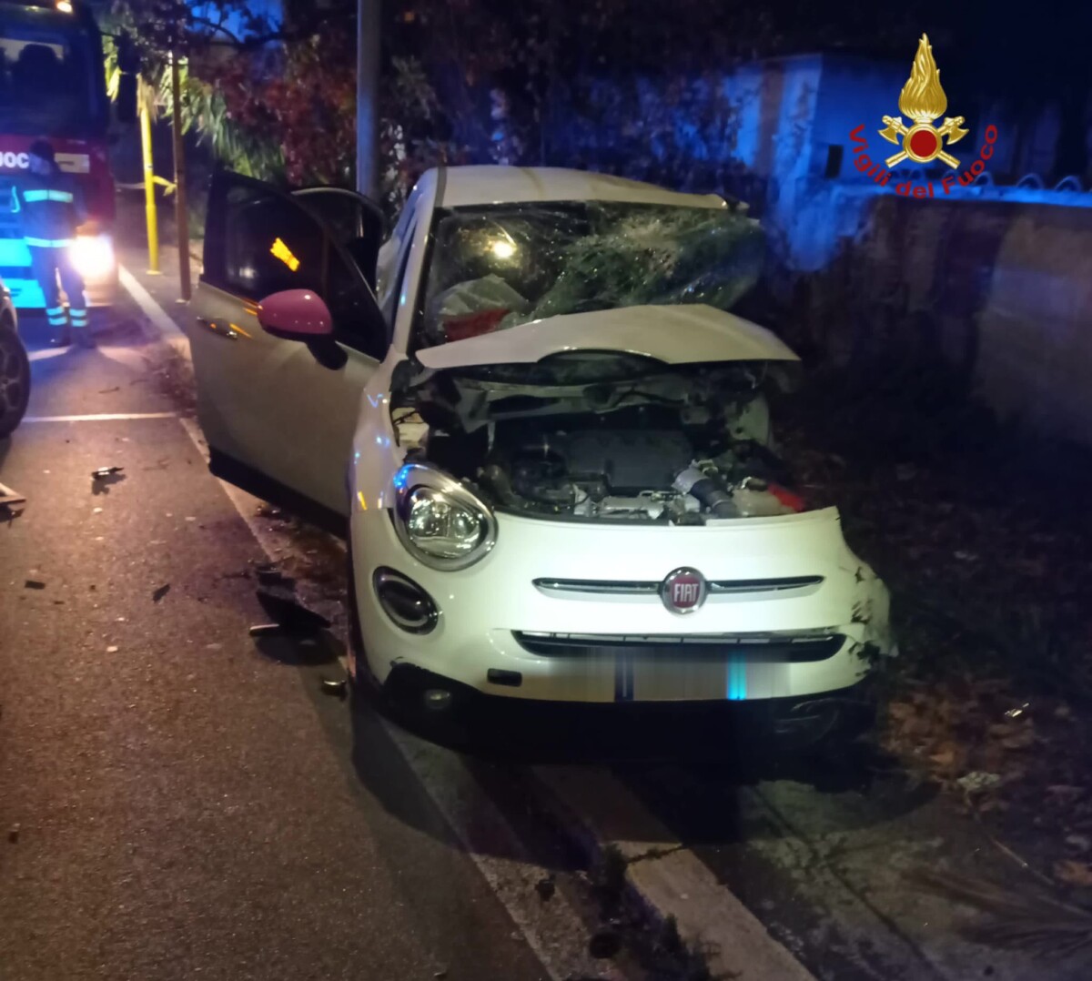 auto contro bus atac ostia 1