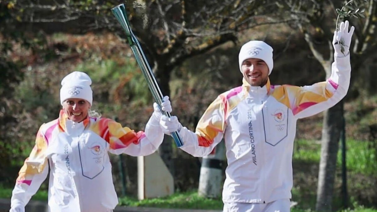 fiamma olimpica cortina fiamma olimpica cortina