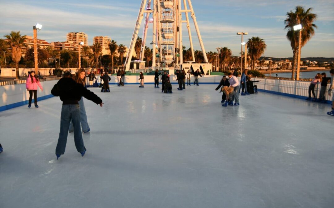 A Civitavecchia aperta la pista di pattinaggio su ghiaccio