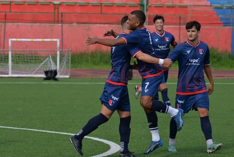 santa marinella abbracci esultanza tabarini