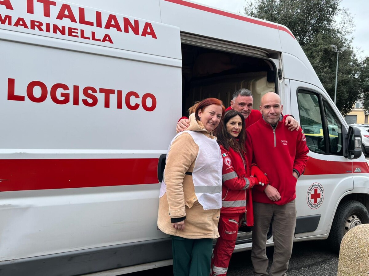 Foto croce rossa raccolta alimentare2