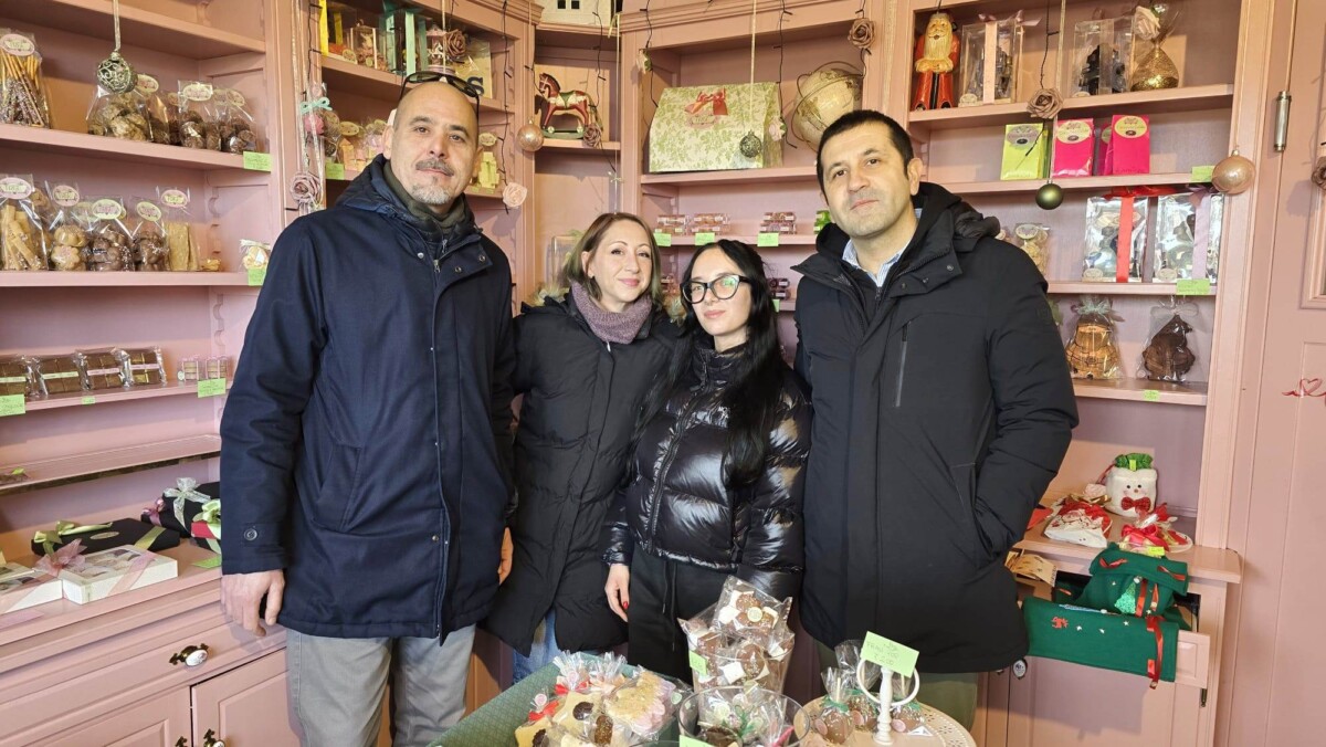 Il segretario della Cna Attilio Lupidi, Mary Frau, la figlia Ginevra e il responsabile di Cna Agroalimentare Luca Fanelli