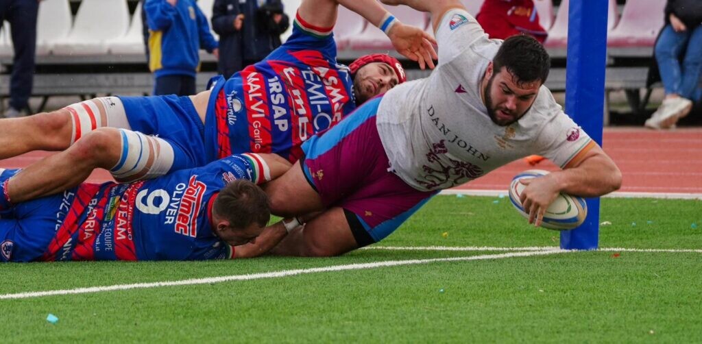 La meta di Morosi contro il Rovigo, foto di Paolo Cerino