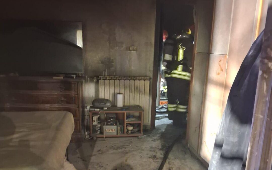 Anziana 87enne muore in un incendio a Bracciano, salvo il figlio disabile