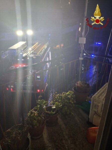 incendio bracciano vvf vigili fuoco pompieri bracciano (2)