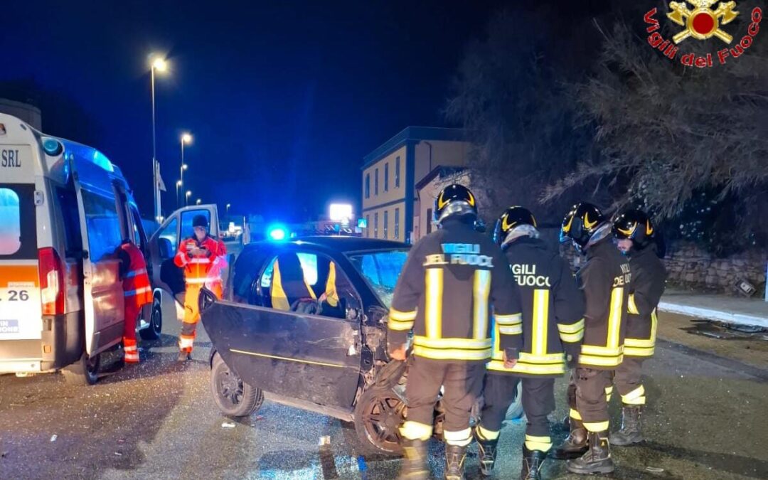 Incidente sull’Aurelia, si ribalta una smart a Civitavecchia