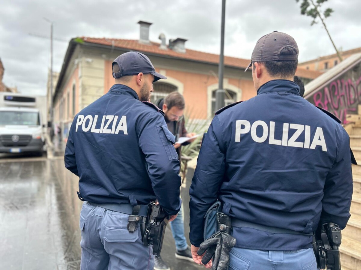 mercato esquilino polizia fermo mercato esquilino polizia fermo