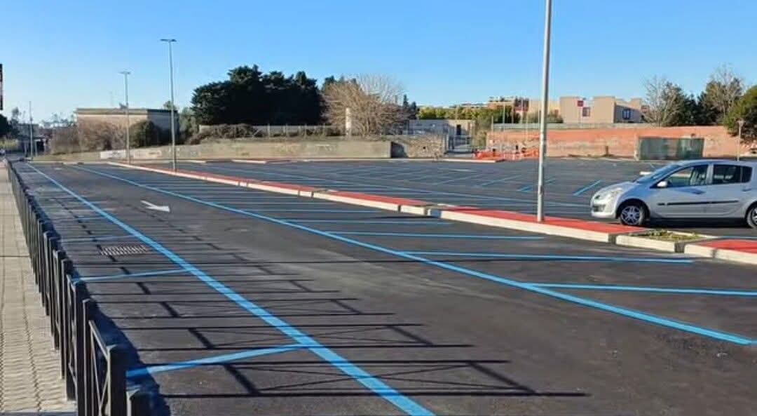 parcheggio tribunale civitavecchia strisce blu