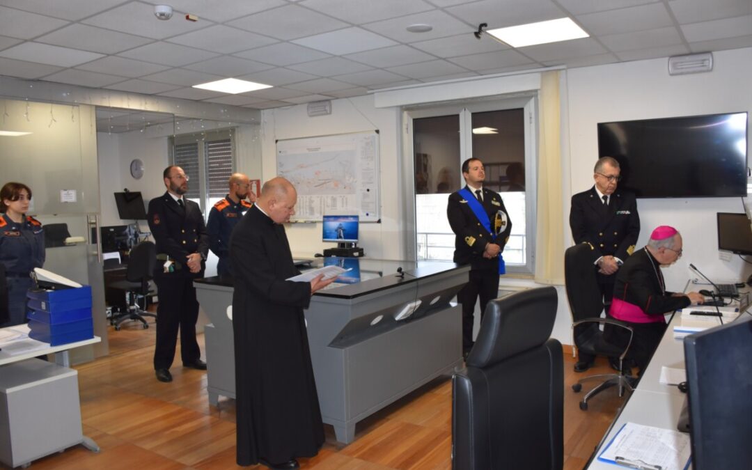 La benedizione del vescovo Ruzza alla Comunità Portuale di Civitavecchia
