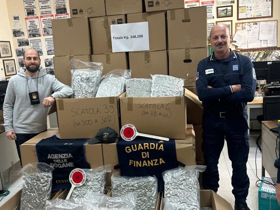 Quasi 350 kg di “erba” nascosti fra gli elettrodomestici: arrestato un bulgaro a Civitavecchia