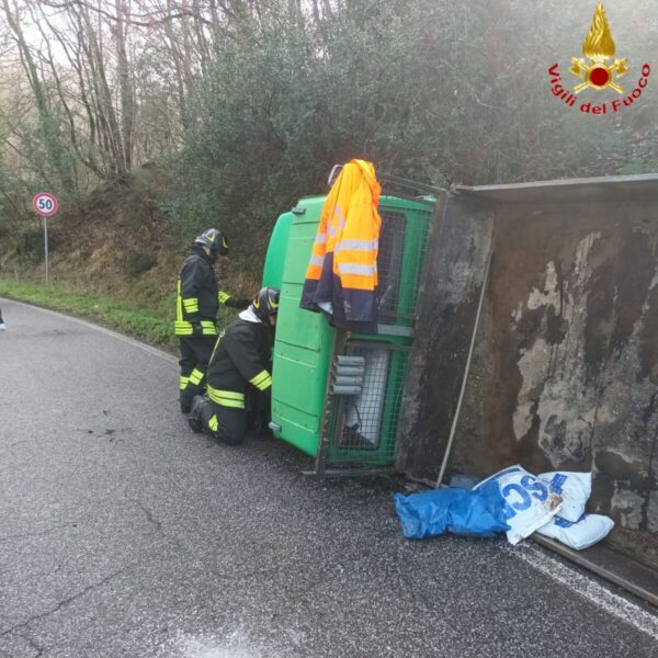 incidente braccianese tramontana civitavecchia allumiere vvf vigili fuoco pompieri (1)