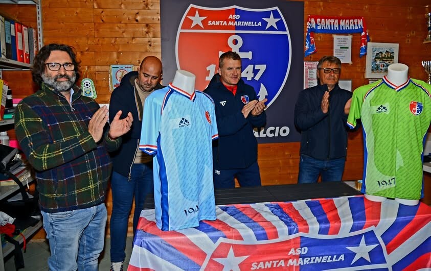 Il Santa Marinella ospite del Pescia mentre arriva la maglia speciale per i tifosi