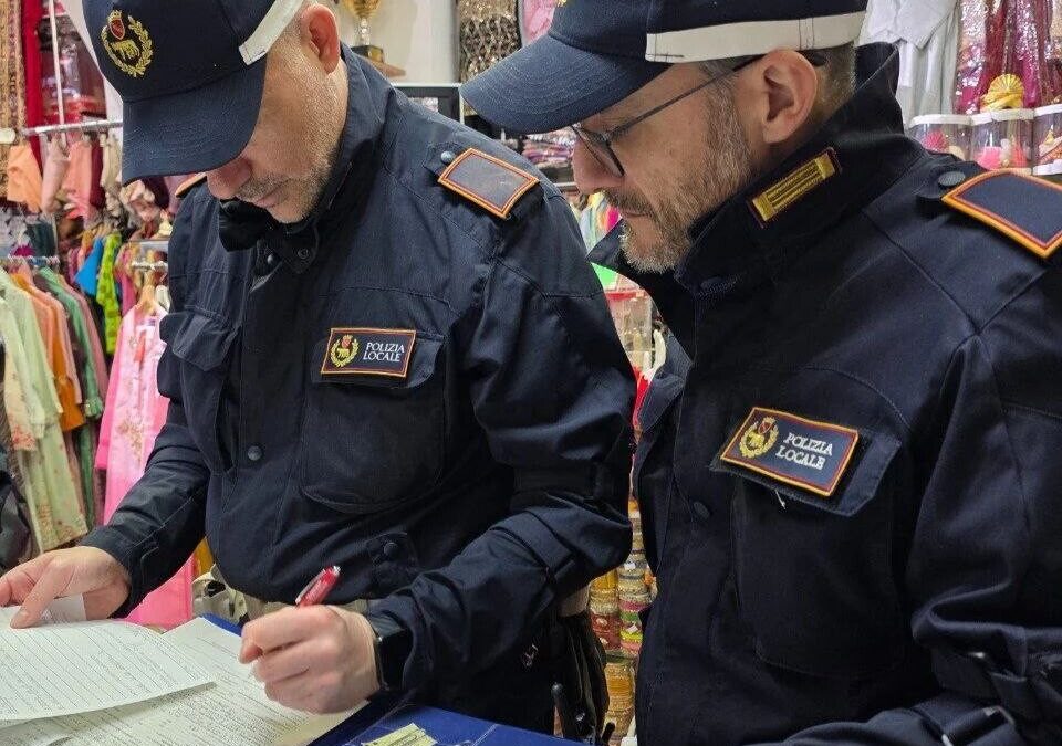 Ispezioni a tappeto di Roma Capitale negli esercizi dell’Esquilino: sequestrati articoli di abbigliamento, alimenti, diffide per due esercenti e sanzioni per oltre 10mila euro