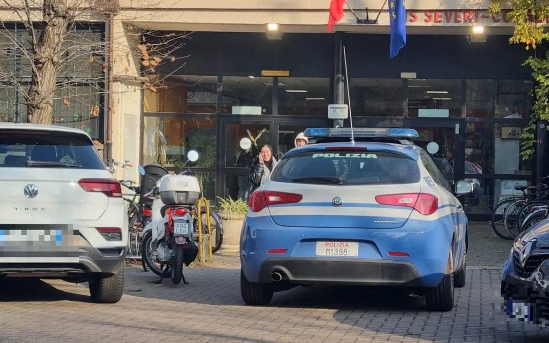 Troppe “attenzioni” sulle studentesse, prof di Civitavecchia nei guai