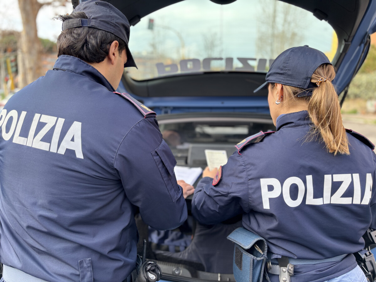 polizia spalle stradale rapporto polstrada (1) polizia spalle stradale rapporto polstrada (1)