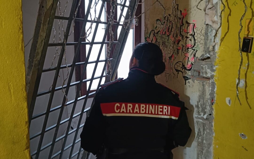 Occupa un appartamento di Nuova Ostia, appena liberato, per spacciare: arrestato 15enne