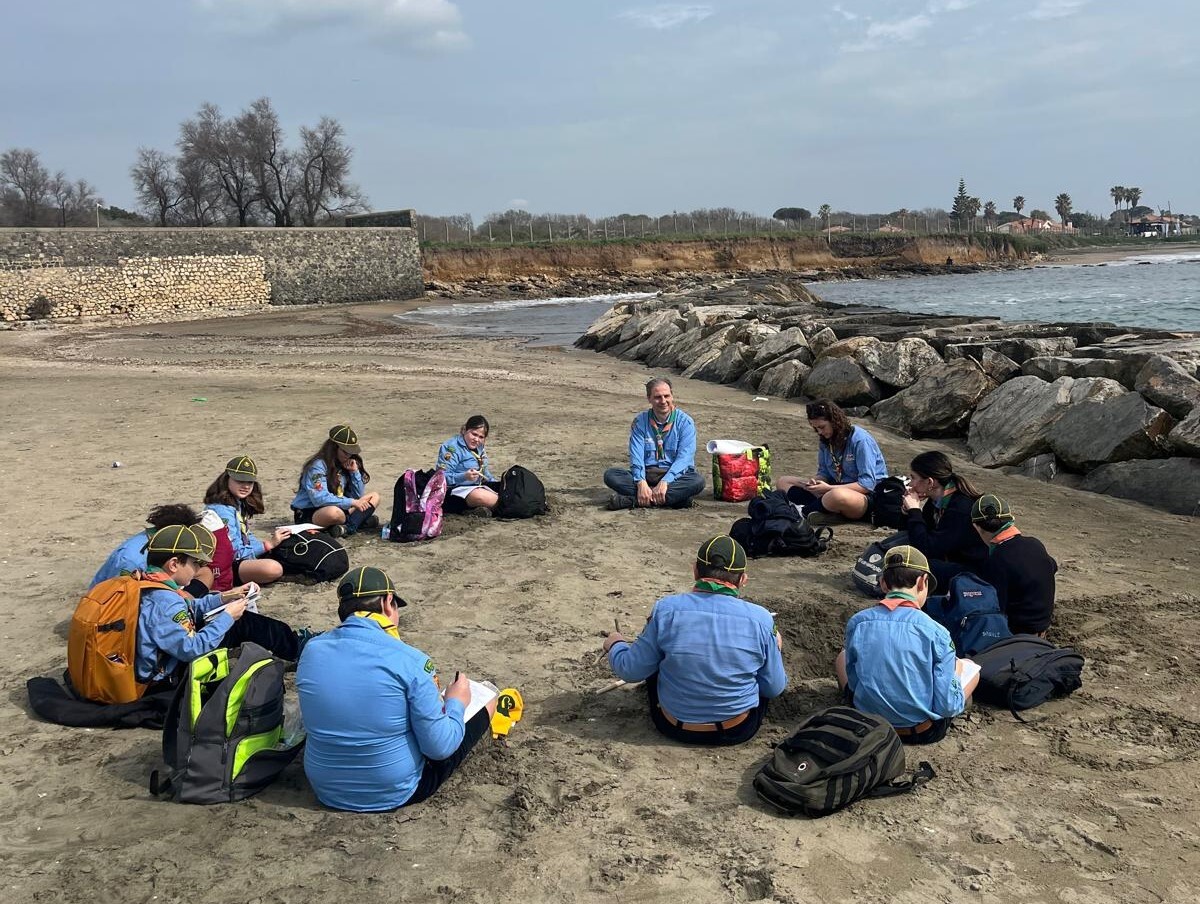 boy scout lupetti spiaggia ladispoli