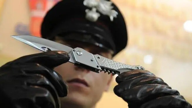 carabinieri coltello carabinieri coltello