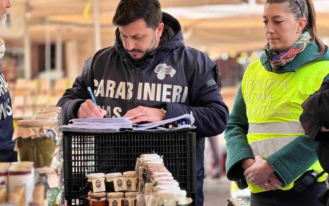 Controlli di carabinieri e Roma Capitale al mercato di Campo de’ Fiori